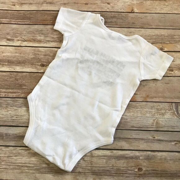 Precious Cargo Unisex Bodysuit Sz 6 Mo Breastmilk Coconut Oil Can't Cure NEW - Picture 2 of 3